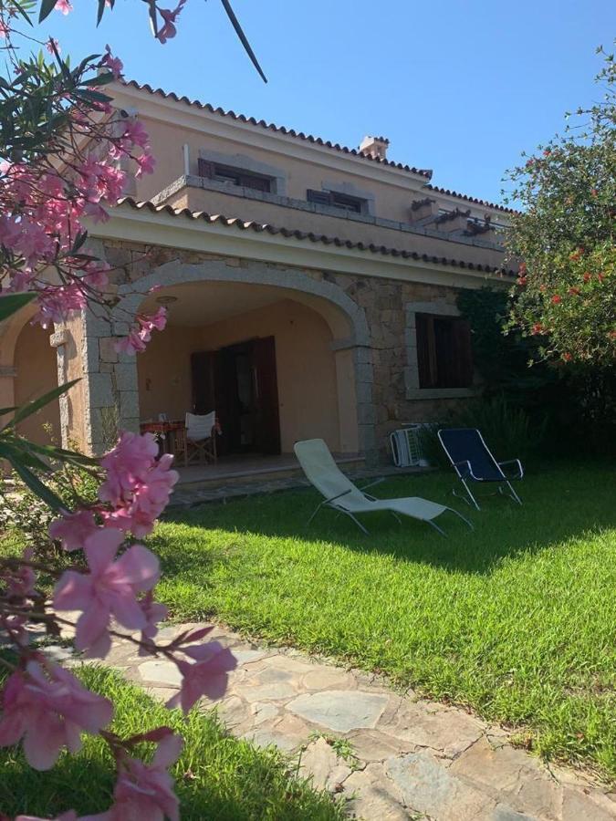 Villa La Cinta à San Teodoro  Extérieur photo